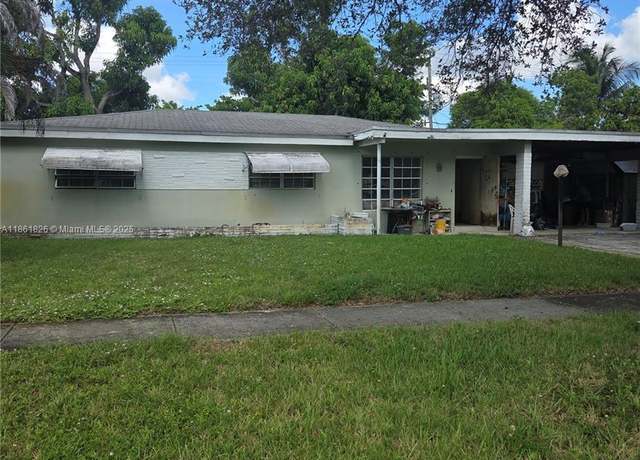 Property at 831 SW 39th Ave, Fort Lauderdale, FL 33312, 3 beds, 2 baths