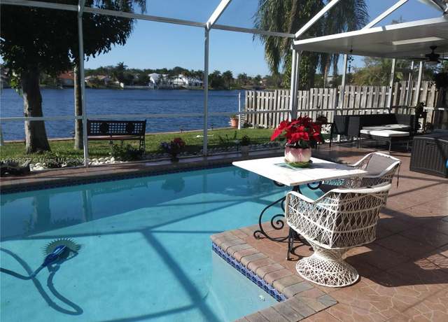 Property at 2601 Regalia Way, Cooper City, FL 33026, 4 beds, 2.5 baths