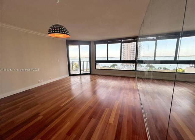 Property at 520 Brickell Key Dr Unit A811, Miami, FL 33131, 1 bed, 1.5 baths