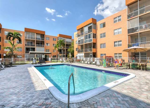 Property at 3048 E Sunrise Lakes Dr #319, Sunrise, FL 33322, 2 beds, 2 baths