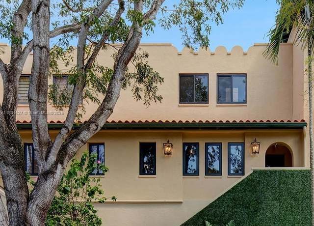 Property at 6206 Paradise Point Dr, Palmetto Bay, FL 33157, 3 beds, 3.5 baths