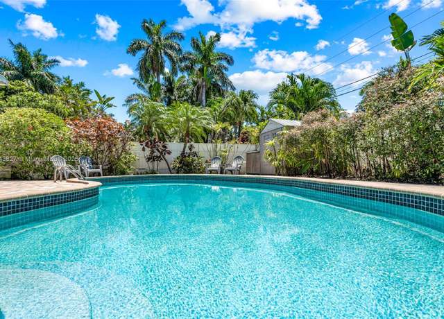 Property at 922 N 13th Ter, Hollywood, FL 33019, 3 beds, 2 baths