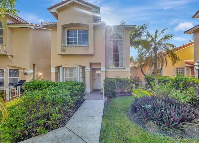 Property at 15224 SW 111th St, Miami, FL 33196, 3 beds, 2.5 baths