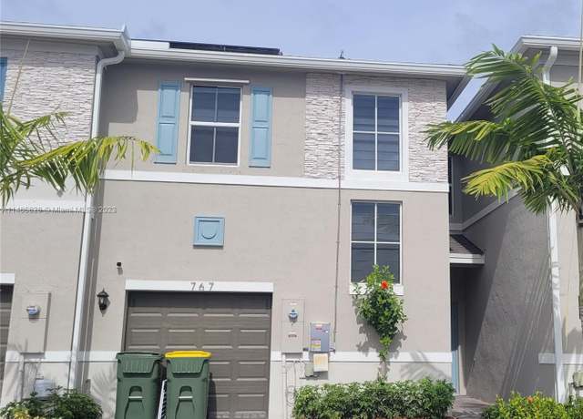 Property at 767 SE 18th St, Homestead, FL 33034, 3 beds, 2.5 baths