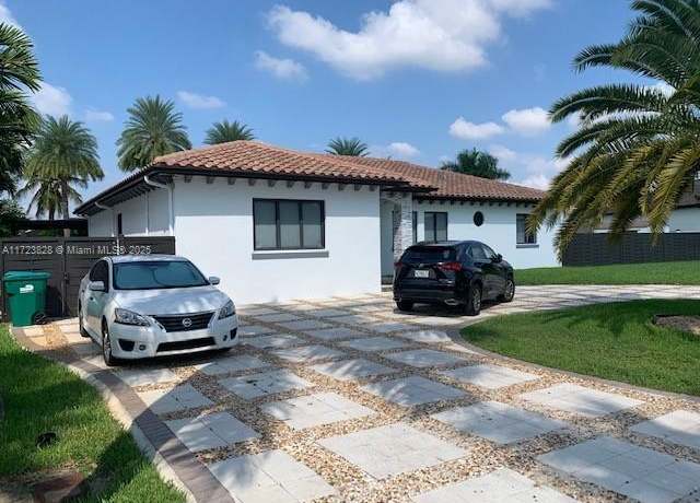 Property at 19260 SW 134th Ave Rd, Miami, FL 33177, 4 beds, 3 baths