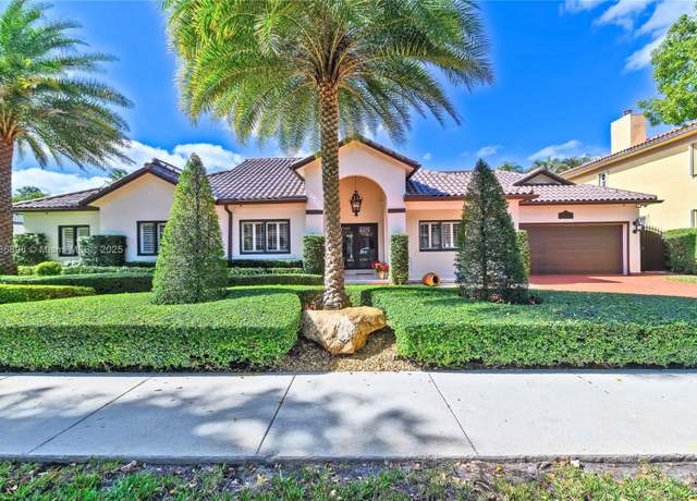 Property at 15522 NW 82nd Pl, Miami Lakes, FL 33016, 4 beds, 2.5 baths