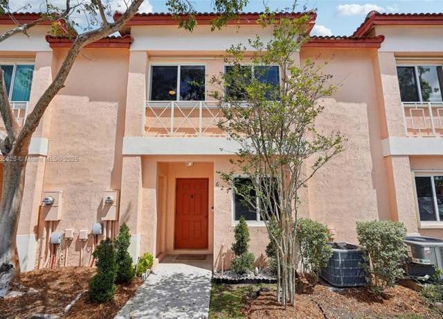 Property at 627 NW 208th Dr, Pembroke Pines, FL 33029, 3 beds, 2.5 baths