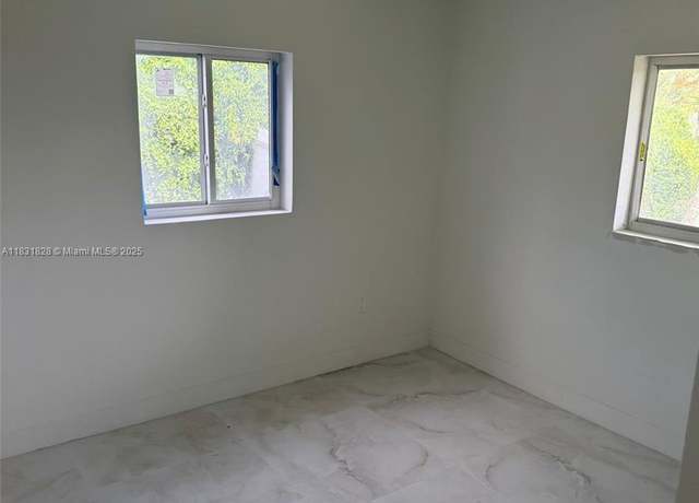 Property at 11865 SW 186th St, Miami, FL 33177, 4 beds, 2 baths