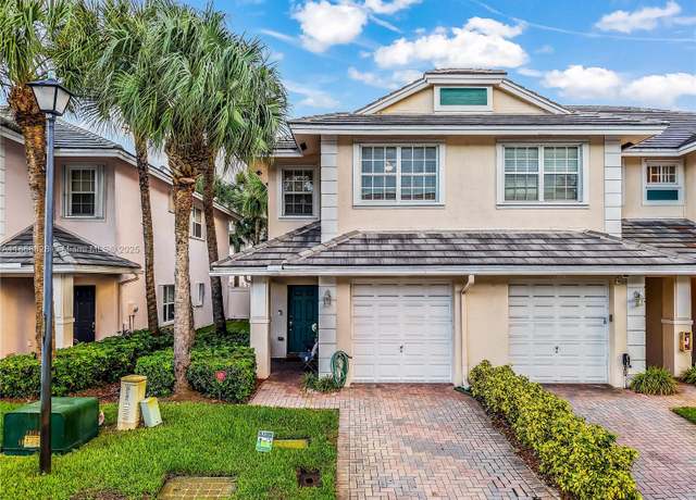 Property at 3087 NW 30th Pl, Oakland Park, FL 33311, 3 beds, 2.5 baths