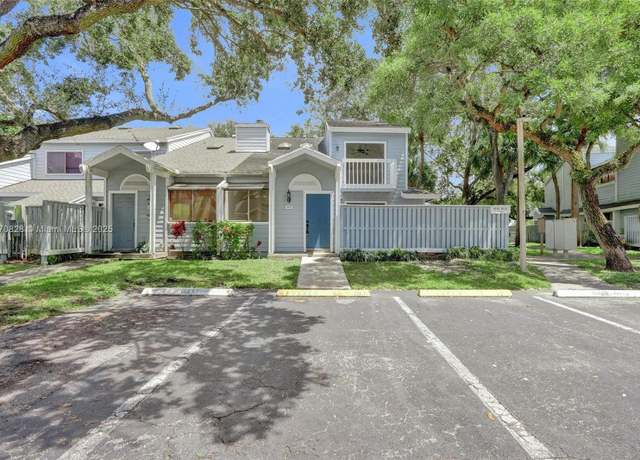 Property at 1818 Adventure Pl, North Lauderdale, FL 33068, 3 beds, 2 baths