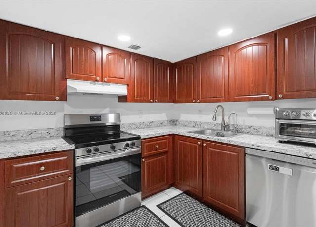 Property at 7021 Environ Blvd #218, Lauderhill, FL 33319, 2 beds, 2 baths