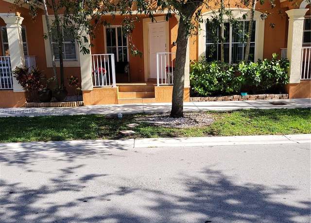 Property at 10828 SW 243rd St, Homestead, FL 33032, 4 beds, 2.5 baths