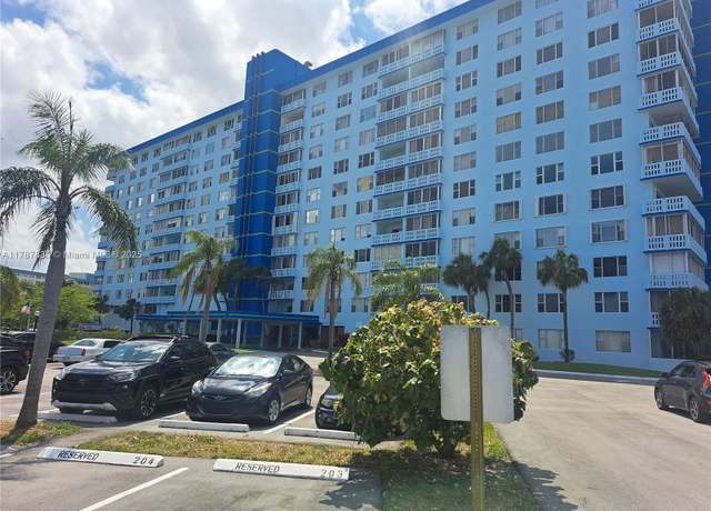 Property at 4001 Hillcrest Dr #1009, Hollywood, FL 33021, 1 bed, 1.5 baths