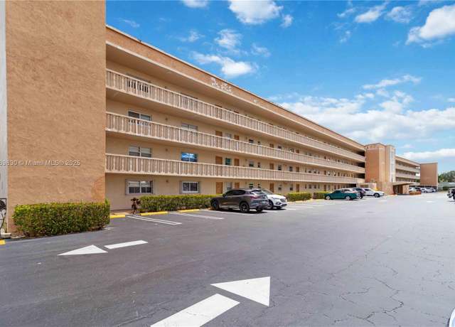 Property at 5100 SW 90th Ave #203, Cooper City, FL 33328, 1 bed, 1.5 baths