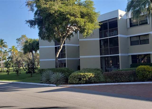 Property at 16100 Golf Club Rd #101, Weston, FL 33326, 2 beds, 2.5 baths