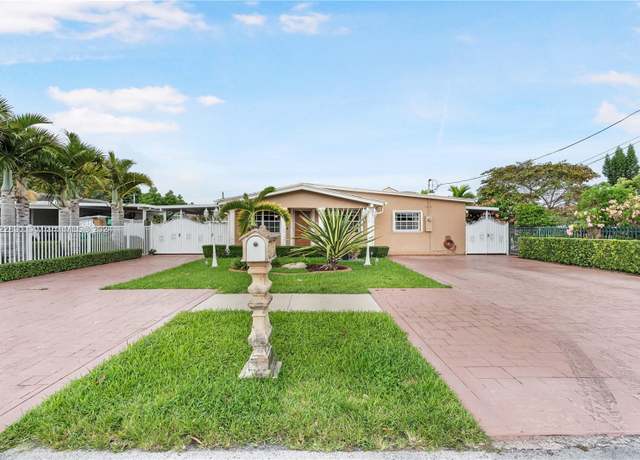Property at 1300 SW 74th Ct, Miami, FL 33144, 5 beds, 4.5 baths
