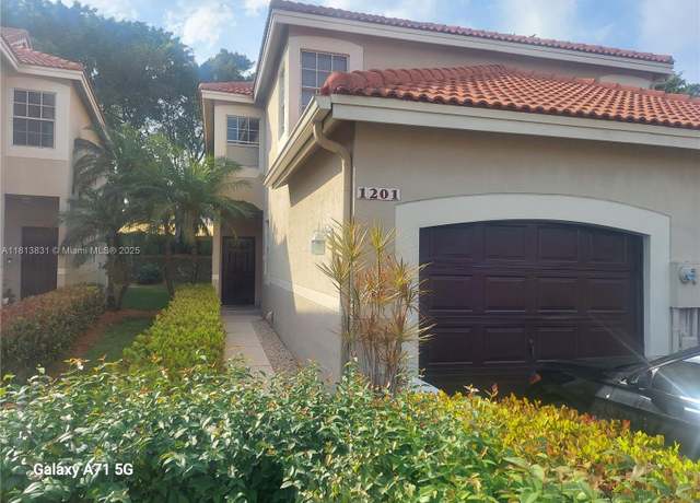 Property at 1201 Sorrento Dr, Weston, FL 33326, 3 beds, 2.5 baths