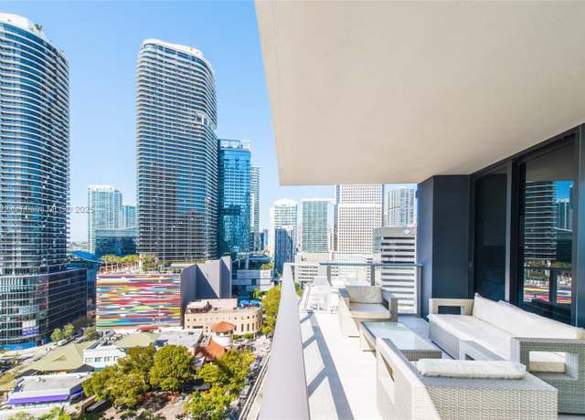 Property at 1010 Brickell Ave #2911, Miami, FL 33131, 1 bed, 1.5 baths