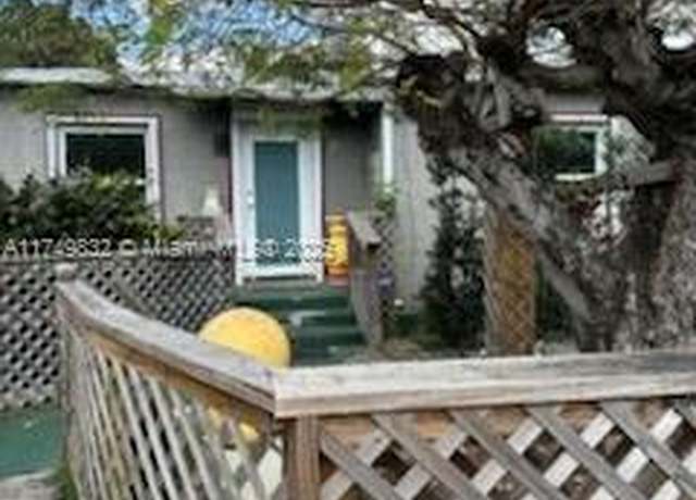 Property at 2459 Fillmore St, Hollywood, FL 33020, 2 beds, 1 bath