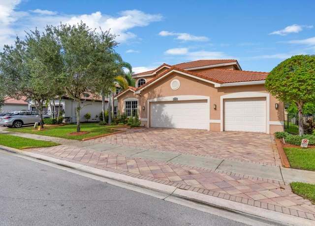 Property at 4528 SW 183rd Ave, Miramar, FL 33029, 5 beds, 3 baths