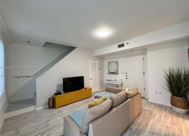 Property at 1614 Pennsylvania Ave Unit 2I, Miami Beach, FL 33139, 2 beds, 2 baths