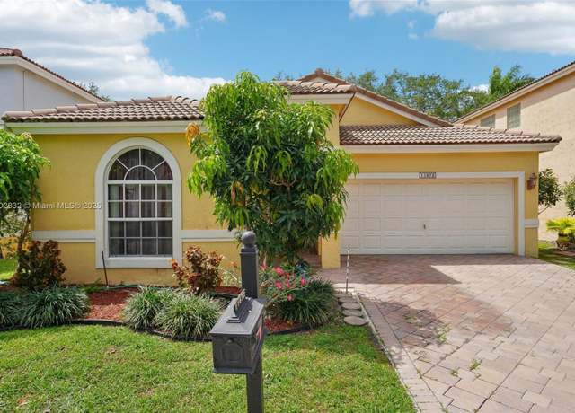 Property at 11672 NW 13th Mnr, Coral Springs, FL 33071, 3 beds, 2 baths