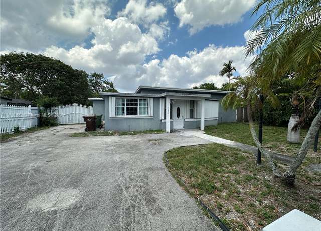 Property at 315 W 44th St, Hialeah, FL 33012, 3 beds, 2 baths