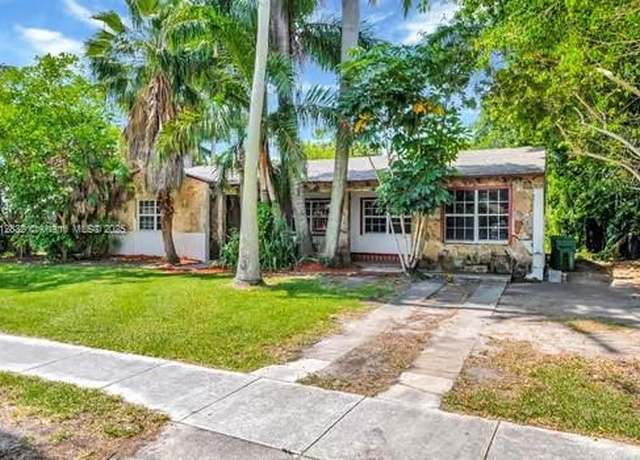 Property at 1490 NE 108th St, Miami, FL 33161, 4 beds, 1.5 baths