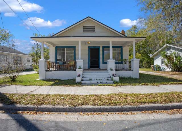 Property at 926 NE 8th Ave, Ocala, FL 34470, 3 beds, 2 baths