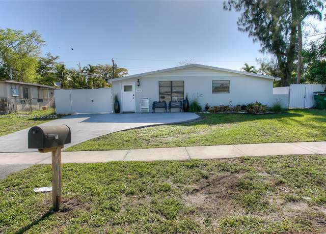 Property at 3900 SW 60th Ave, Davie, FL 33314, 2 beds, 1 bath