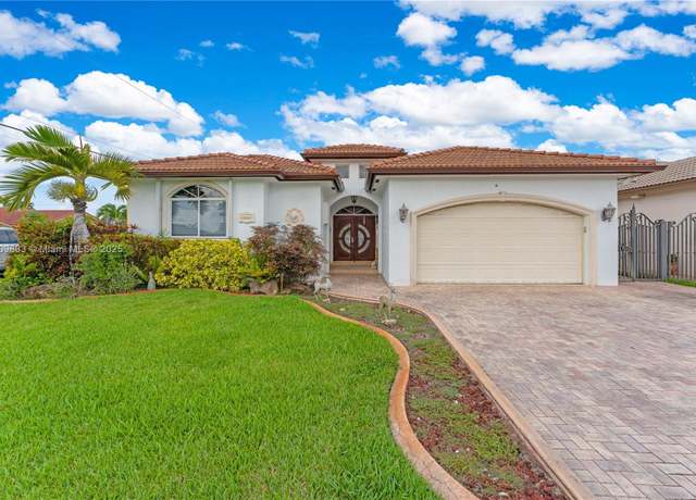 Property at 2801 SW 139th Ct, Miami, FL 33175, 3 beds, 2 baths