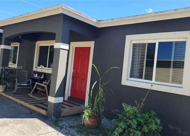 Property at 26514 SW 138th Ave, Homestead, FL 33032, 6 beds, 4 baths