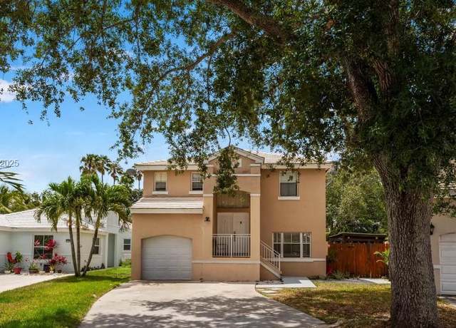 Property at 6800 Bayfront Cir, Margate, FL 33063, 3 beds, 2.5 baths