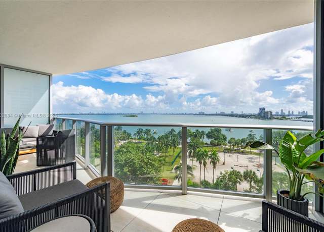 Property at 488 NE 18th St #704, Miami, FL 33132, 1 bed, 1.5 baths