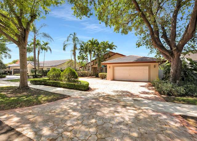 Property at 14460 Glencairn Rd, Miami Lakes, FL 33016, 4 beds, 3 baths