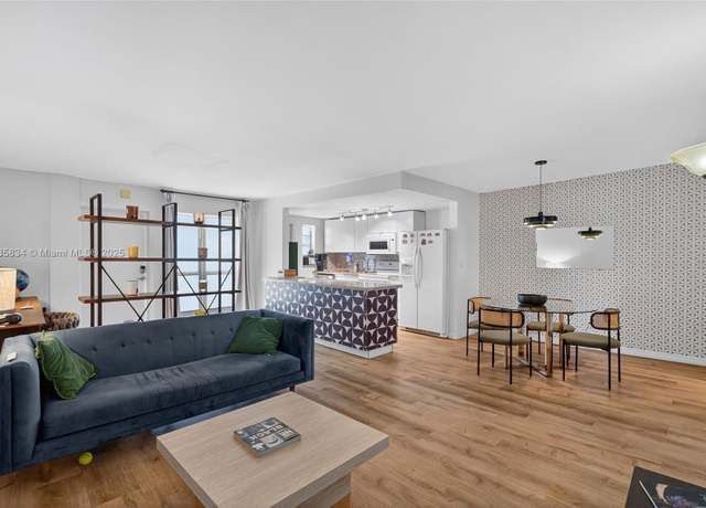 Property at 1340 Lincoln Rd #403, Miami Beach, FL 33139, 1 bed, 1.5 baths