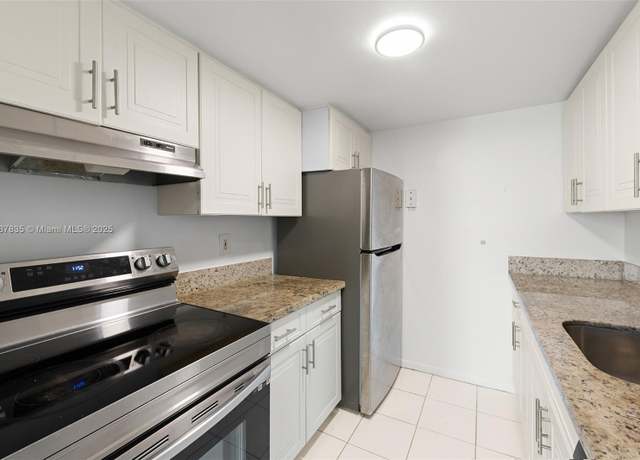 Property at 2350 NE 135th St #812, North Miami, FL 33181, 1 bed, 1 bath