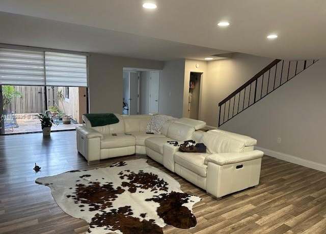 Property at 685 NE 206th Ter, Miami, FL 33179, 2 beds, 2.5 baths