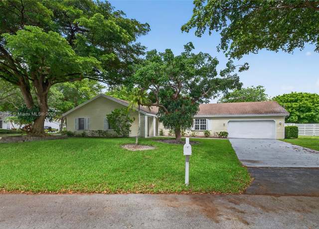 Property at 14861 SW 149th St, Miami, FL 33196, 4 beds, 2 baths
