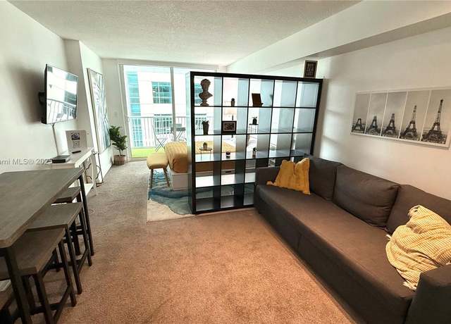 Property at 1200 Brickell Bay Dr #2216, Miami, FL 33131, 1 bath