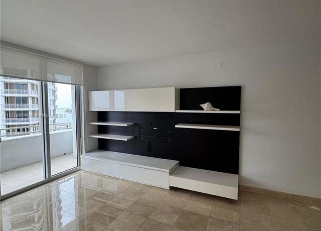 Property at 801 Brickell Key Blvd #1005, Miami, FL 33131, 1 bed, 1.5 baths