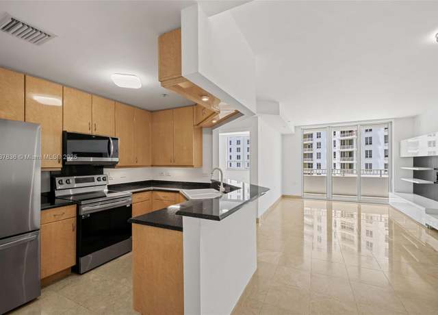 Property at 801 Brickell Key Blvd #1005, Miami, FL 33131, 1 bed, 1.5 baths