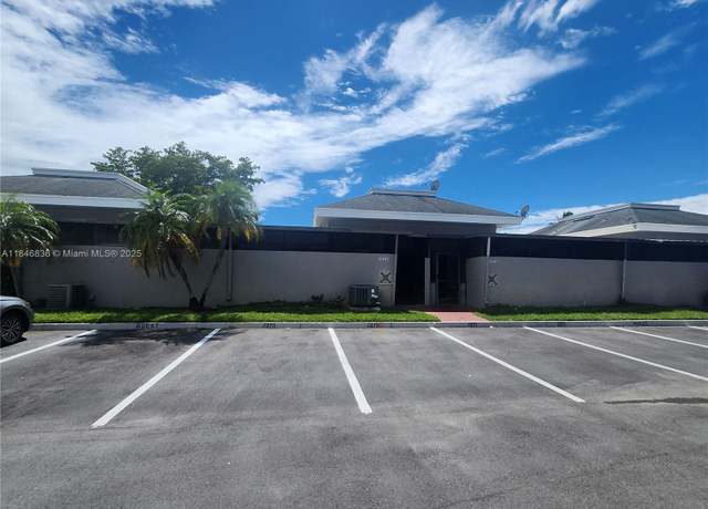 Property at 2275 SW 81st Ave #130, Davie, FL 33324, 2 beds, 2 baths