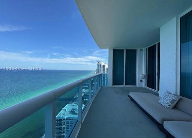 Property at 2711 S Ocean Dr #3404, Hollywood, FL 33019, 3 beds, 3.5 baths