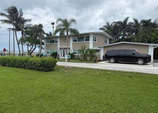 Property at 13549 S Indian River Dr, Jensen Beach, FL 34957, 5 beds, 3.5 baths