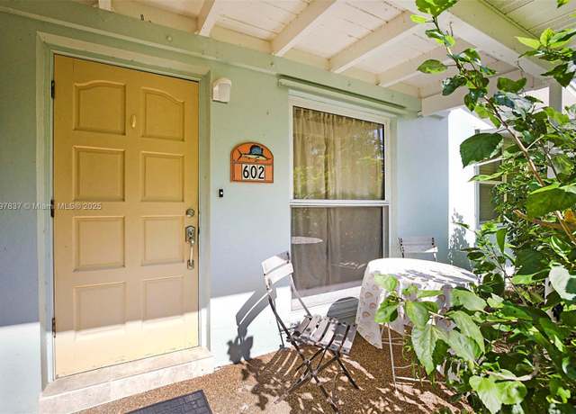 Property at 602 S Caloosahatchee Ave, Jupiter, FL 33458, 3 beds, 2 baths