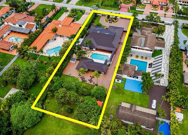 Property at 2840 SW 128th Ave, Miami, FL 33175, 6 beds, 7.5 baths