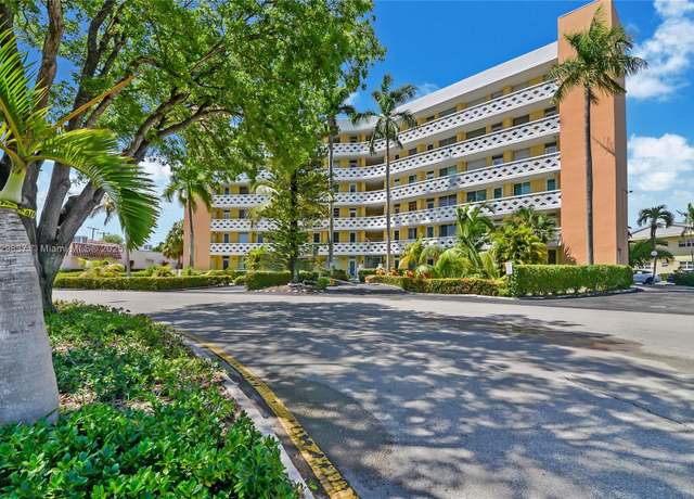 Property at 2400 NE 9th St #201, Fort Lauderdale, FL 33304, 2 beds, 1 bath