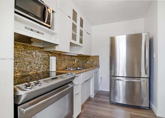 Property at 2400 NE 9th St #201, Fort Lauderdale, FL 33304, 2 beds, 1 bath