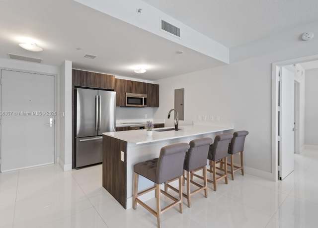 Property at 488 NE 18th St #509, Miami, FL 33132, 2 beds, 2.5 baths